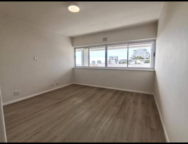 3 BEDROOM PROPERTY TO RENT IN SEA POINT UPPER